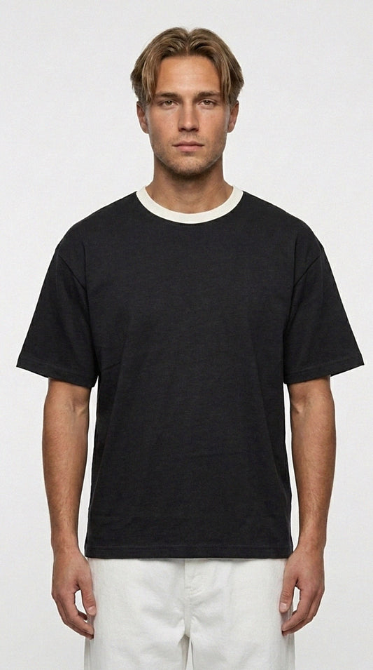 Contrast Detail Classic Tee — Black/White Collar